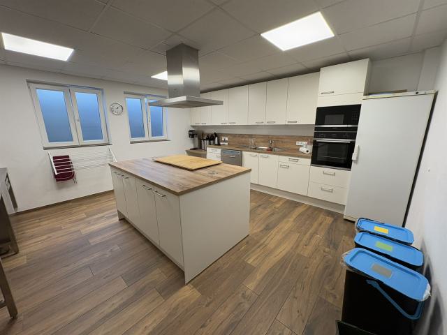 HHaus-Brunnen-Theke-Küche-2025-08-10-13-08-13